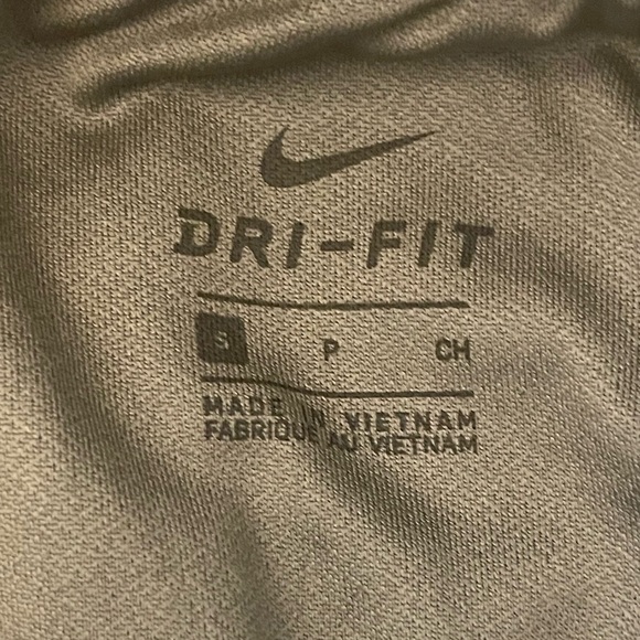 Nike Shorts - Picture 9 of 10